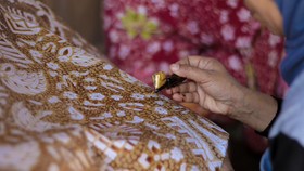 4 Motif Batik Buatan Sang Legenda, Go Tik Swan