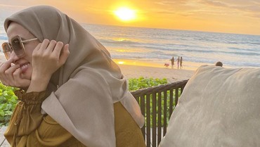 img-title Laudya Cynthia Bella Bahas Takdir, Kode Move On dari Engku Emran?