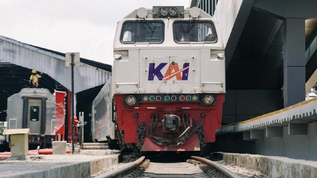 KAI Divre I Sumatera Utara mencatat jumlah penumpang kereta api (ka) pada lebaran hari ke-2, Kamis (11/4), mencapai 10.500 penumpang.