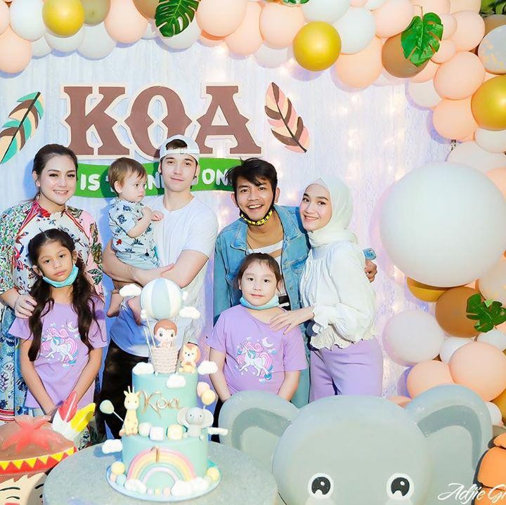 <p>Sekali lagi, selamat ulang tahun Baby Koa, semoga tumbuh menjadi anak yang baik dan sehat ya. (Foto: Instagram @stefannwilliam)  </p>