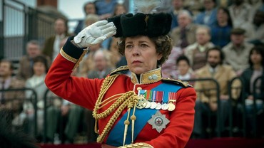 img-title Produksi Serial 'The Crown' Dihentikan karena Ratu Elizabeth II Meninggal