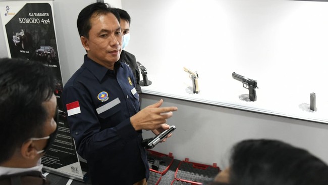 Dalam memberantas mafia BBM, BPH Migas berencana membekali PPNS yang saat ini berjumlah 30 orang dengan senjata api dan mendapat pelatihan dari Kopassus.