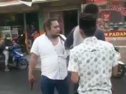 Video Aksi Koboi Pria di Bekasi Tenteng Airsoft Gun Berakhir di Polisi