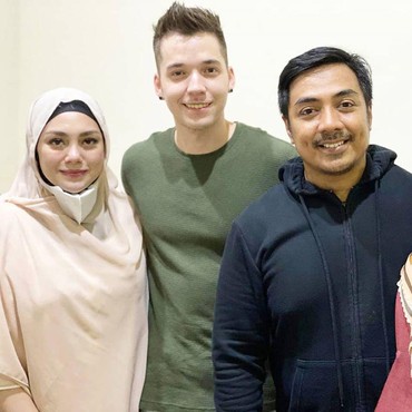 Heboh Celine Evangelista Mualaf, Stefan William Temani Istri Pengajian