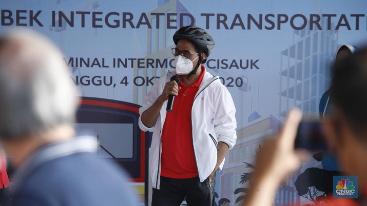 Menteri Perhubungan Budi Karya Sumadi melakukan kunjungan kerja (Kunker) ke kawasan BSD City, Tangerang. (CNBC Indonesia/Tri Susilo)