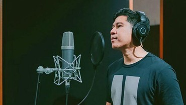 img-title Gotong Keranda Ayahanda, Nino RAN: Dulu Aku Diangkat Bahu Ayah
