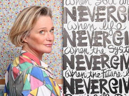 Kisah Putri Delphine, Anak Rahasia Eks Raja Belgia yang Sempat Tak Diakui