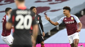 Watkins, Titisan Thierry Henry Bikin Liverpool Merana
