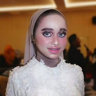Dihujat Gegara Riasan Seram Baby Doll, MUA Beberkan Fakta & Pembelaan