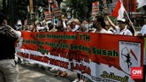 Foto: Pekerja Hiburan Malam Demo Anies di Balai Kota Sejumlah pekerja hiburan malam yang tergabung berdemo di Balai Kota menuntut Gubernur DKI Anies Baswedan mencabut penerapan PSBB Jakarta.