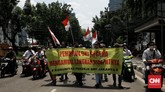 Foto: Pekerja Hiburan Malam Demo Anies di Balai Kota Sejumlah pekerja hiburan malam yang tergabung berdemo di Balai Kota menuntut Gubernur DKI Anies Baswedan mencabut penerapan PSBB Jakarta.