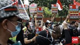 Foto: Pekerja Hiburan Malam Demo Anies di Balai Kota Sejumlah pekerja hiburan malam yang tergabung berdemo di Balai Kota menuntut Gubernur DKI Anies Baswedan mencabut penerapan PSBB Jakarta.