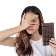 Jadi Pemicu Munculnya Jerawat, Waspada dengan Makanan Ini Ladies!