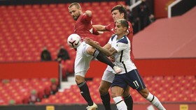 Erik Lamela, Main Kotor dan Hancurkan MU