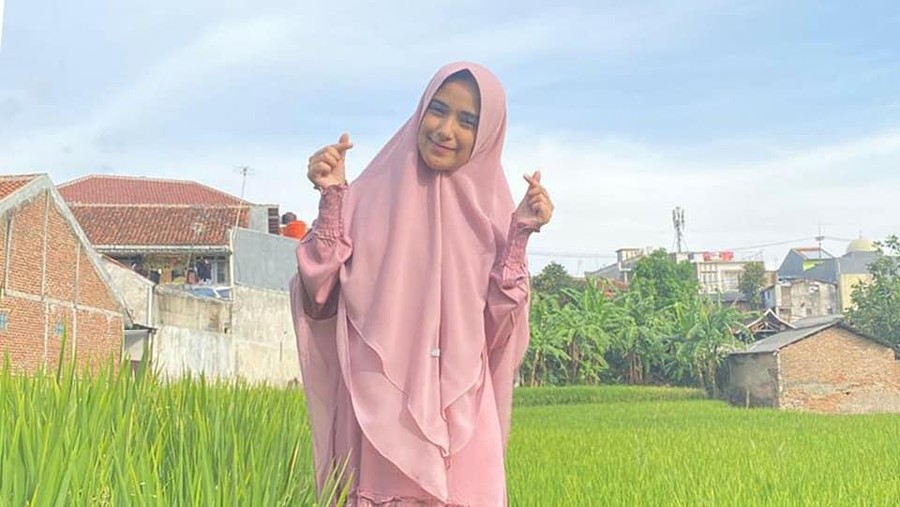 Di tengah kehamilan dan cobaan yang menimpanya tersebut, Nadya tetap berusaha terlihat tenang dan tegar. (Foto: Instagram @nadyamustikarahayu)