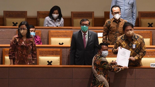 Partai Demokrat dan PKS menjadi dua dari 9 fraksi di DPR yang menyatakan penolakan terhadap pengesahan RUU Cipta Kerja pada rapat paripurna, Senin (5/10).