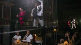 FOTO: Pertunjukan Flamenco Disekat Plastik Selama Pandemi Madrid mulai menggelar pertunjukan drama musikal Flamenco selama pandemi virus corona (Covid-19).