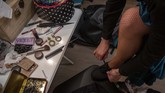 FOTO: Pertunjukan Flamenco Disekat Plastik Selama Pandemi Madrid mulai menggelar pertunjukan drama musikal Flamenco selama pandemi virus corona (Covid-19).
