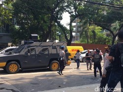 Langgar Protokol COVID, Demo Pekerja Hiburan Malam di DPRD DKI Dibubarkan