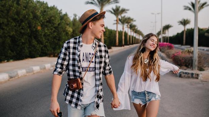 3 Zodiak Ini Diprediksi Punya Kisah Romantis di Bulan Oktober, Kamu Salah Satunya?