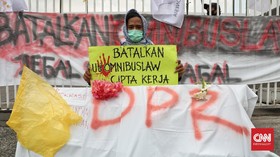 Ramai-ramai Tolak Omnibus Law Cipta Kerja
