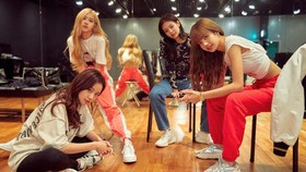 Sinopsis Light Up the Sky, Menyingkap Sisi Lain BLACKPINK