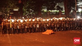 Polisi Tangkap 10 Orang Usai Demo Ricuh di Bandung
