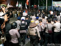 Aksi Ricuh Tolak UU Ciptaker di Serang, 5 Orang Diamankan Termasuk Pelajar