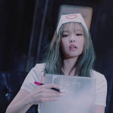 YG Hapus Adegan Suster Seksi Jennie BLACKPINK, Pekerja Medis Bereaksi