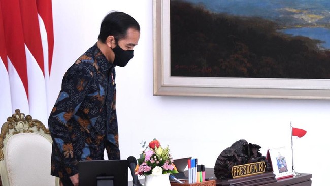 Ekonom menilai dari enam program pemulihan ekonomi nasional, baru dua di antaranya yang sesuai target, yaitu perlindungan sosial dan bantuan UMKM.