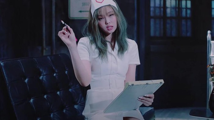 Kostum Perawat Jennie di MV 'Lovesick Girls' Menuai Kontroversi