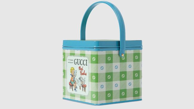 Gucci membuat koleksi kotak bekal dengan harga fantastis. Mereka menjual kotak makanan dengan harga US$3100 atau setara dengan Rp45,6 juta per buahnya.