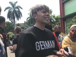 Ritual Buang Sial Roy Kiyoshi Usai Bebas