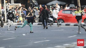 FOTO: Demo Mahasiswa Menolak Omnibus Law di Jakarta