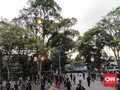 Demo di Bandung Rusuh, Gas Air Mata Menyalak Bubarkan Massa