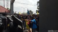 Demo Tolak Omnibus Law di Parepare Sulsel Ricuh, Ada Peserta Dilarikan ke RS