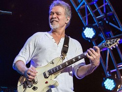 Seperti Mendiang Eddie Van Halen, Deretan Pesohor Ini Juga Kena Kanker Tenggorokan