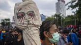 FOTO: Gelombang Protes Buruh dan Mahasiswa Tolak UU Ciptaker Aksi buruh dan mahasiswa atas RUU Ciptaker yang disahkan dalam rapat paripurna pada 5 Oktober 2020 berlangsung bergelombang di sejumlah wilayah di Indonesia.
