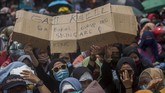 FOTO: Gelombang Protes Buruh dan Mahasiswa Tolak UU Ciptaker Aksi buruh dan mahasiswa atas RUU Ciptaker yang disahkan dalam rapat paripurna pada 5 Oktober 2020 berlangsung bergelombang di sejumlah wilayah di Indonesia.