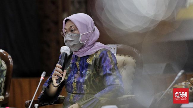 Menaker Ida Buka Mulut Soal Tutup Komentar di Instagram Menurut Menaker Ida Fauziyah kritik tempatnya di kanal resmi Kemenaker, bukan di akun pribadinya.