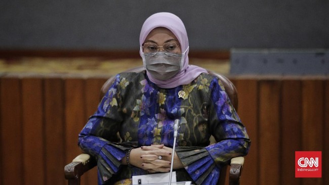 Menaker Ida Fauziyah mengatakan relokasi pabrik, termasuk yang dilakukan 3 industri di Banten ke Jateng memang berpotensi menimbulkan PHK.