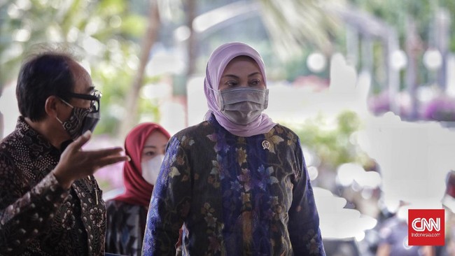 Hanif Dhakiri-Ida Fauziyah akan Dipanggil KPK soal Kasus di Kemenaker Hanif Dhakiri hingga Ida Fauziyah akan dimintai klarifikasi soal kasus dugaan pemerasan pengurusan RPTKA di Kemenaker.