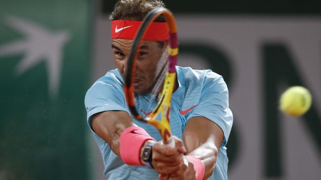 FOTO: Nadal Melangkah ke Semifinal Prancis Terbuka