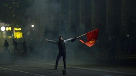 FOTO: Kerusuhan Pasca Pemilu Kyrgyzstan