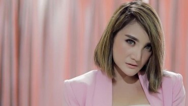 img-title Tak Diberi Nafkah, Kiki Amalia Sebut Markus Horison Cuma Numpang Hidup