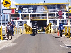 2 Kapal di Bali Hilang Kendali karena Terseret Arus, Penumpang Dievakuasi
