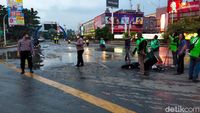  Massa Demo di Simpang Lembuswana Samarinda Bubar, Kendaraan Bisa Melintas 