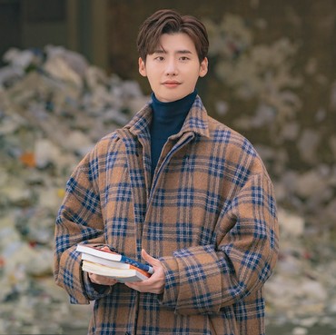 Lee Jong Suk Siap Bintangi Film 'The Witch: Part 2' Usai Keluar Wamil