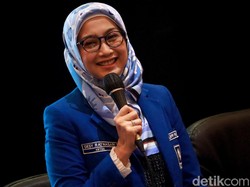 Artis Desy Ratnasari Resmi Jadi Ketua DPW PAN Jawa Barat