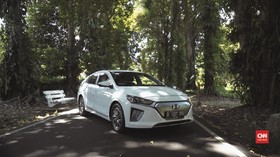 VIDEO: Cicip Mobil Listrik Hyundai Ioniq Sebelum Meluncur